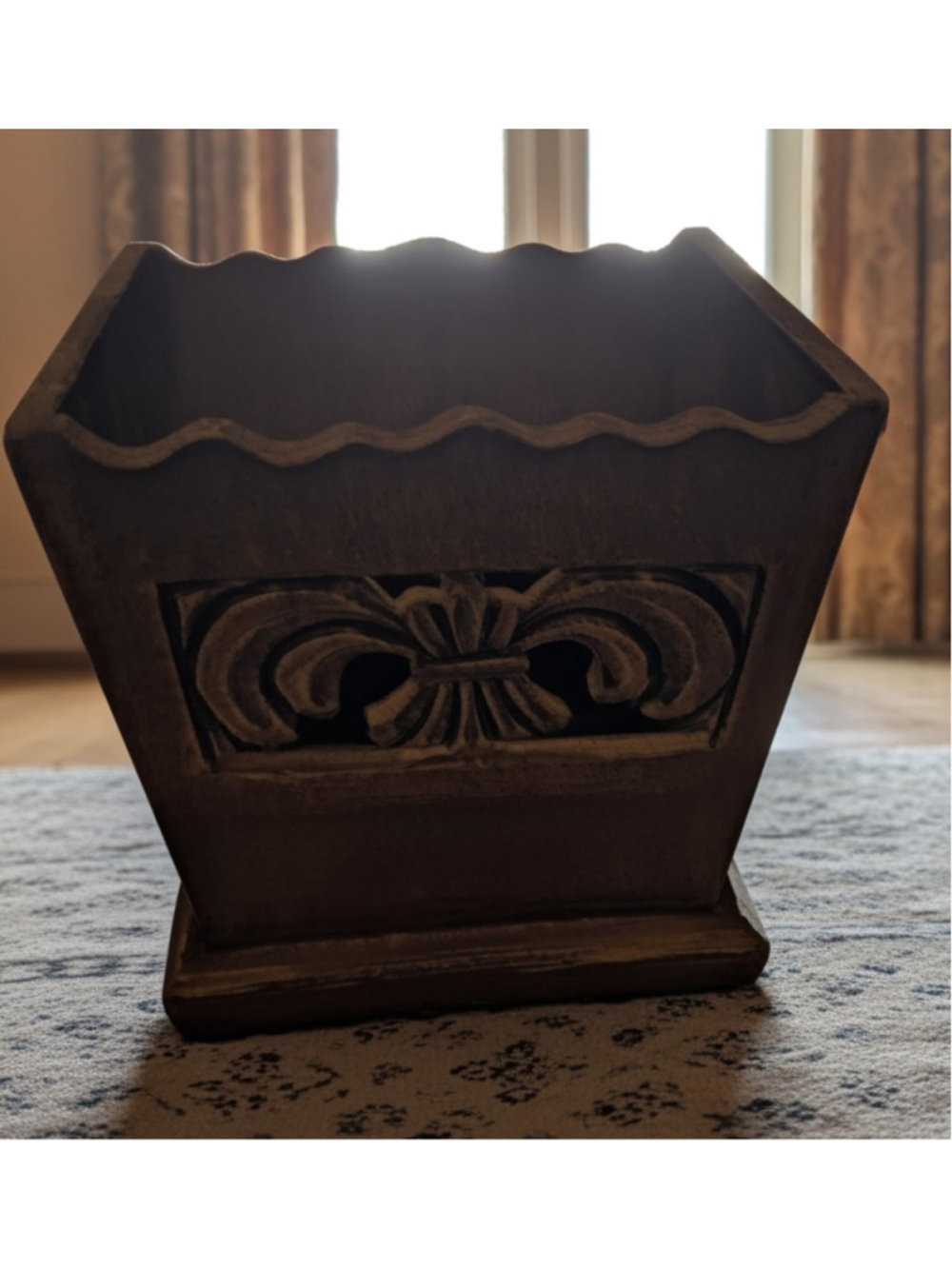 Unmarked Black Rectangular Planter Pot, 6 in Length x 5 in Height